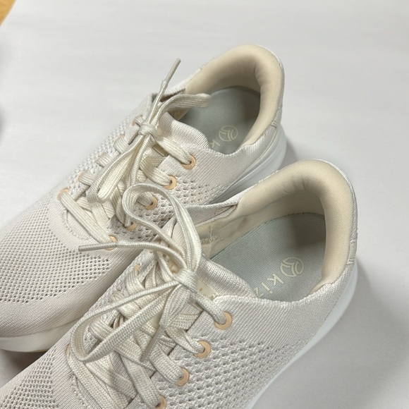 Kizik Hands Free Women’s Lima Casual Everyday Sneakers In White Crème Size 8.5 - Picture 3 of 7